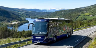 Buss på vei til per gynt spelet