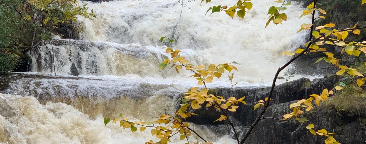 Vannfall i Mesnaelva i Lillehammer