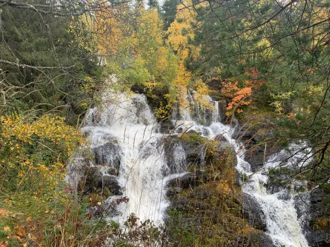 Vannfall i Mesnaelva i Lillehammer