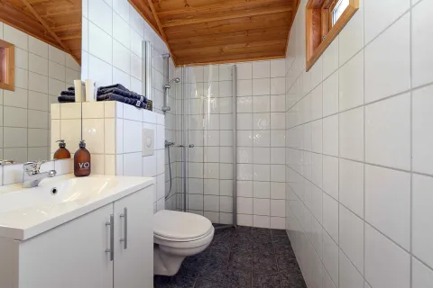 Baderom på utleiehytte hos Lillehammer Fjellstue