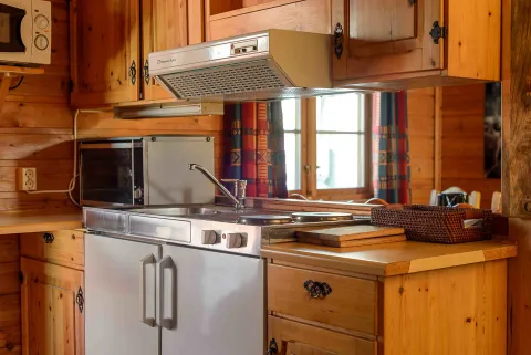 Kjøkken i en utleiehytte hos Lillehammer Fjellstue på Nordseter